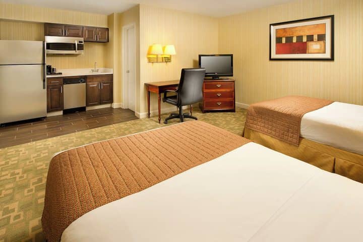 Room 8 of 20