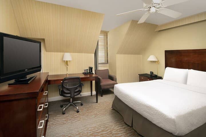 Room 3 of 20